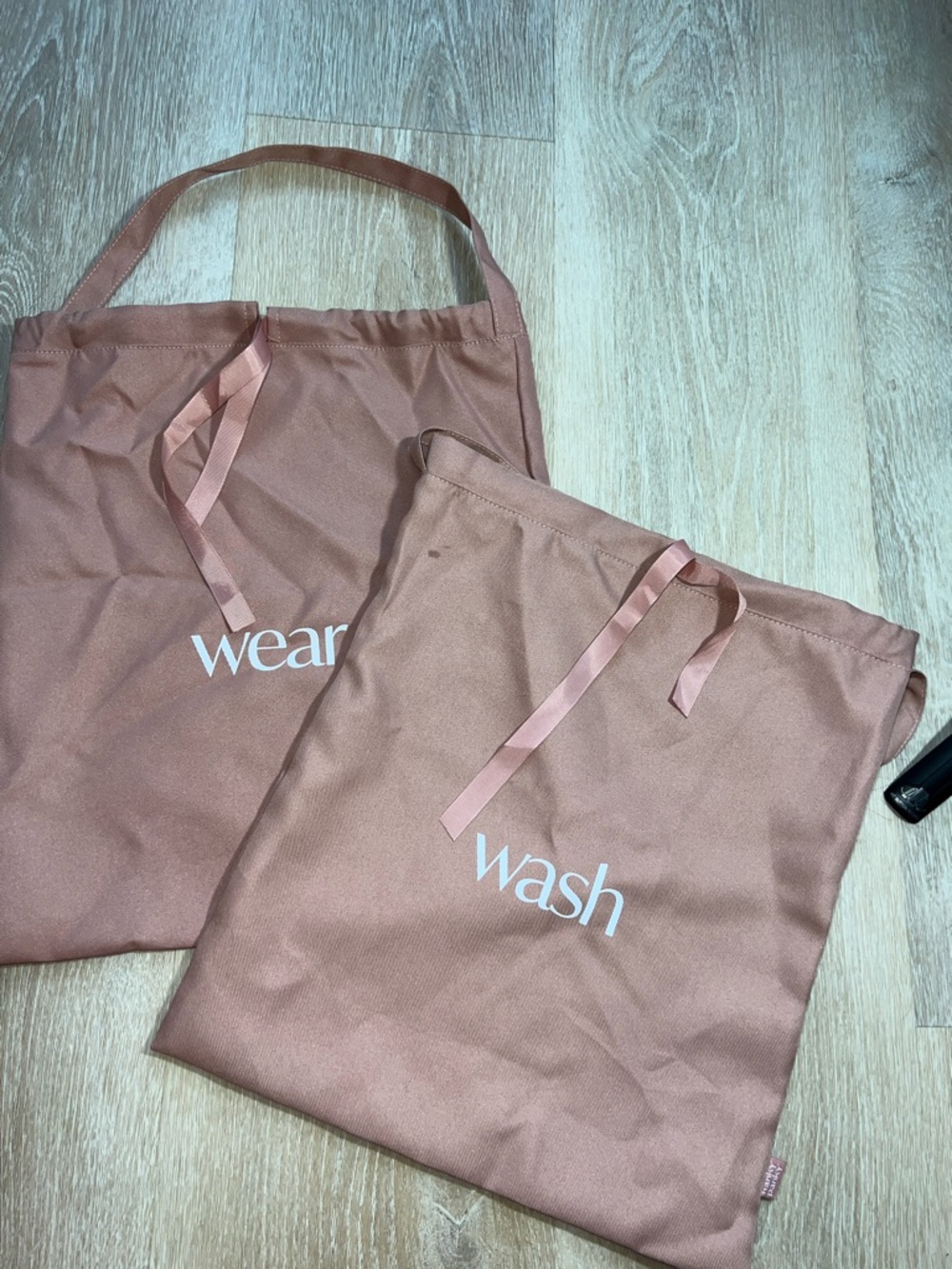 Dusty Rose 'wash' Drawstring Laundry Bag - Women Bags